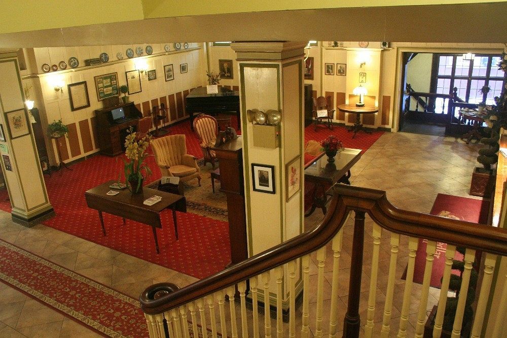 The Yankee Pedlar Inn Torrington Extérieur photo
