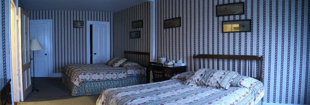 The Yankee Pedlar Inn Torrington Extérieur photo