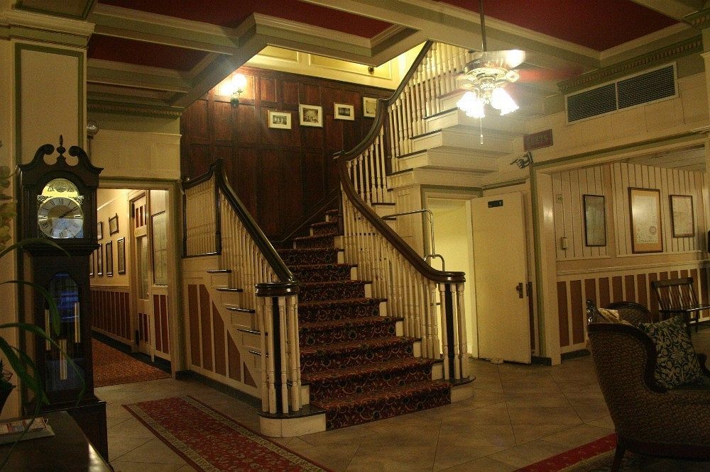 The Yankee Pedlar Inn Torrington Extérieur photo